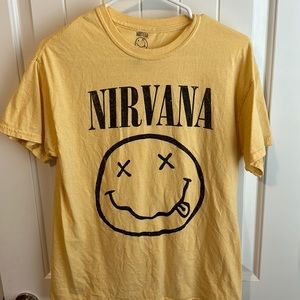 Nirvana Graphic T-Shirt !